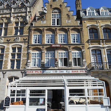 Hotel Old Tom 伊普尔 外观 照片