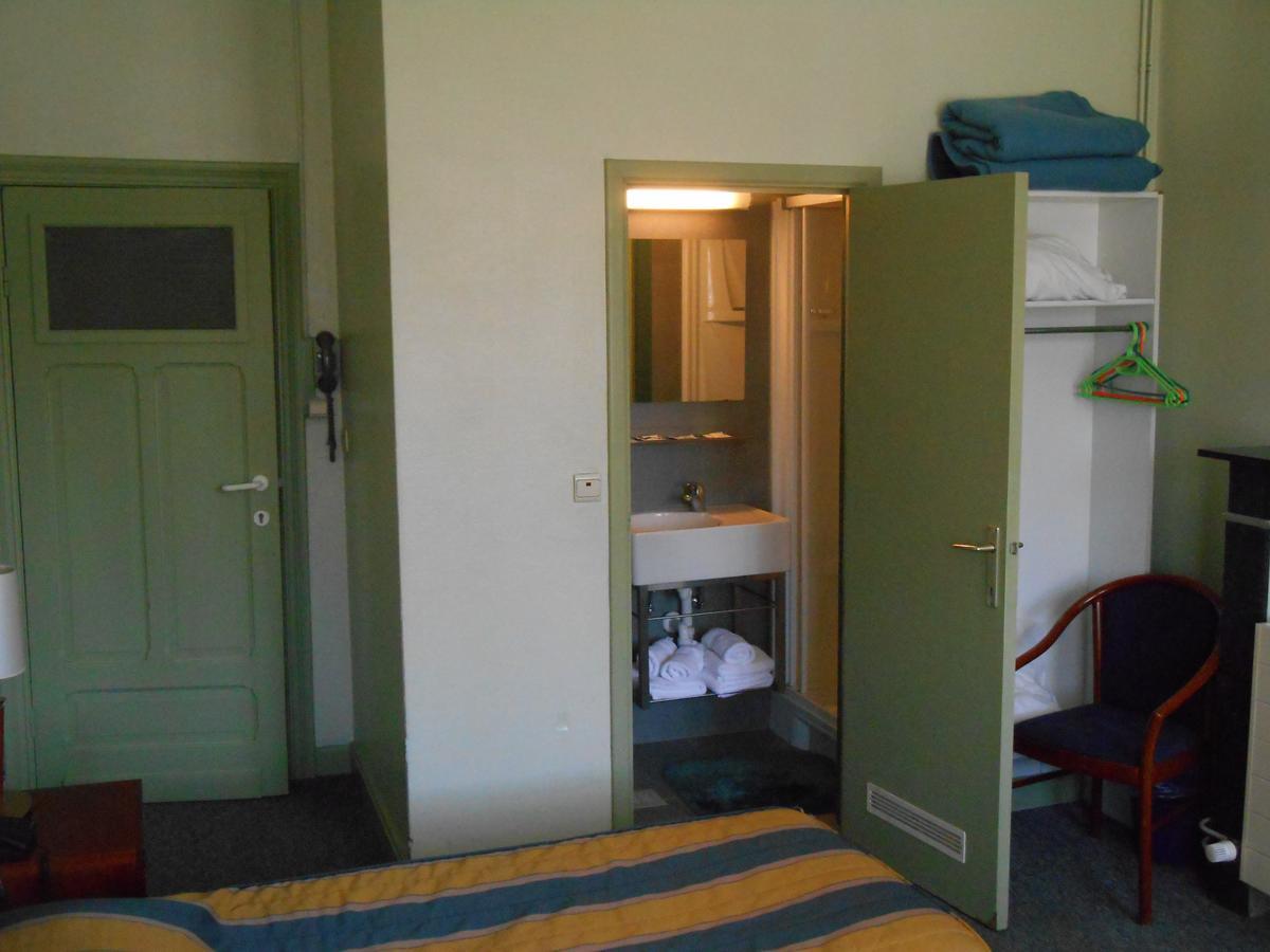 Hotel Old Tom 伊普尔 外观 照片