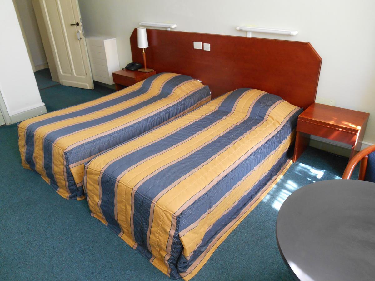 Hotel Old Tom 伊普尔 外观 照片
